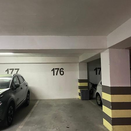 Porta Leks Apartment, Self Check-In, Own Parking Skopje Luaran gambar