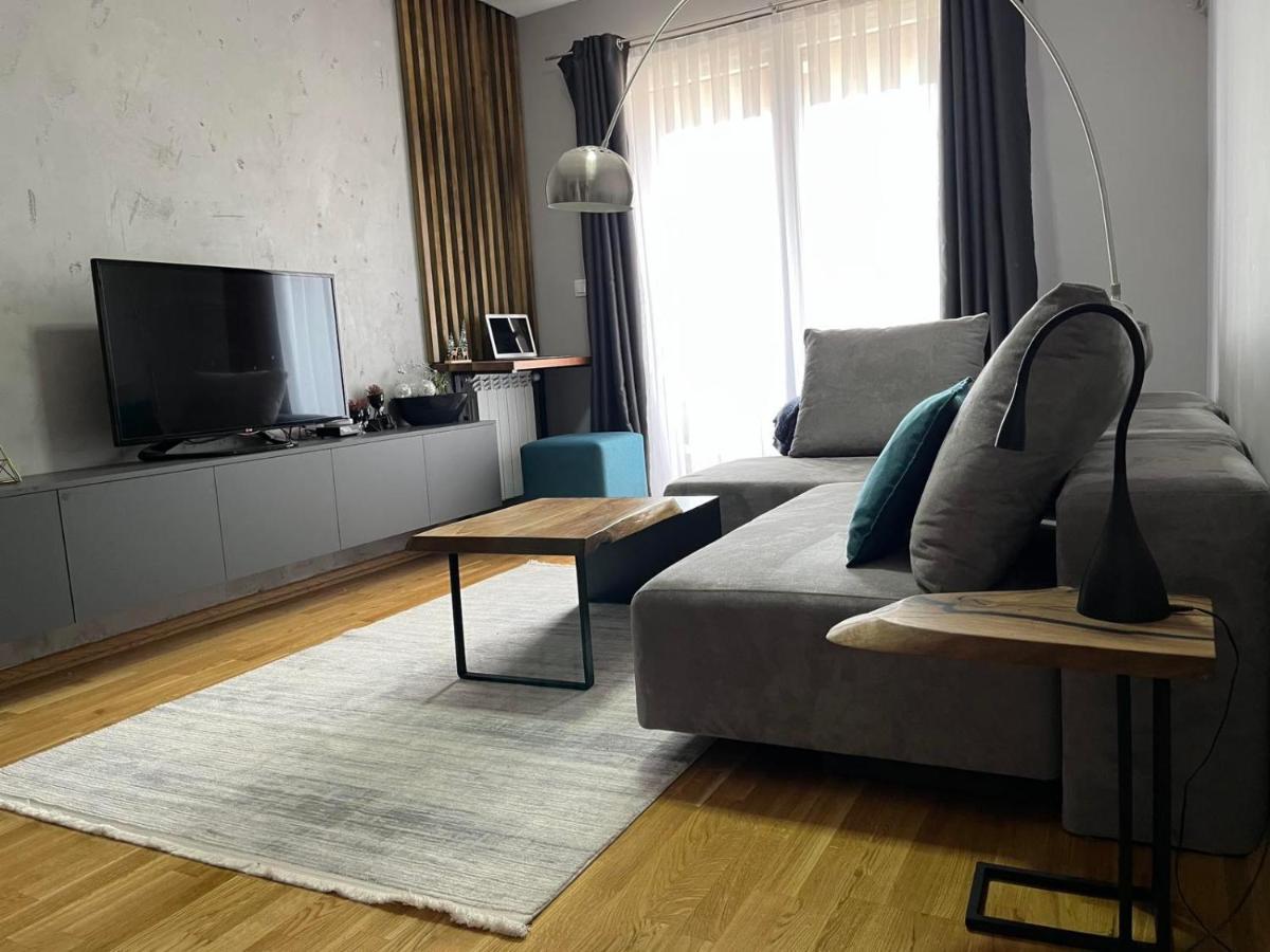 Porta Leks Apartment, Self Check-In, Own Parking Skopje Luaran gambar