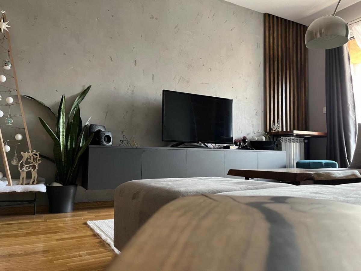 Porta Leks Apartment, Self Check-In, Own Parking Skopje Luaran gambar