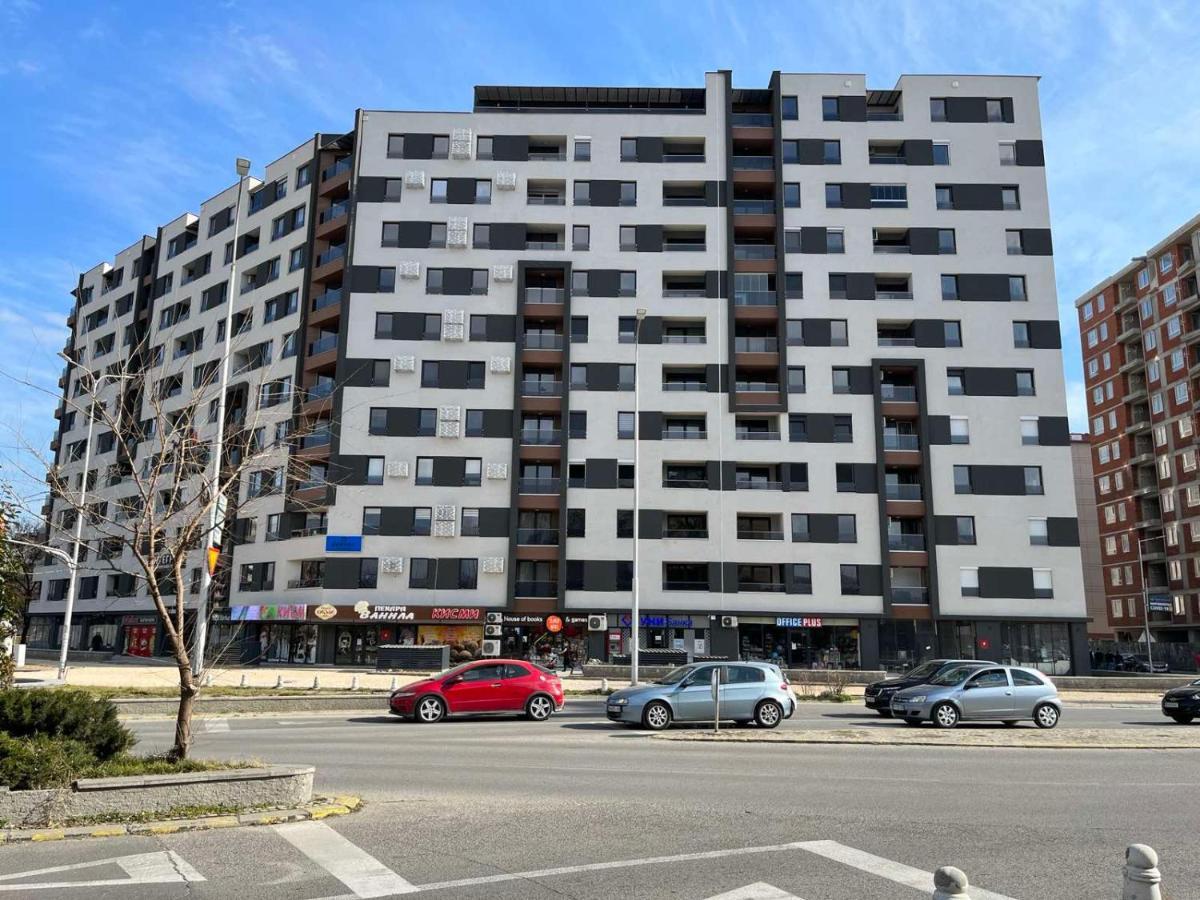 Porta Leks Apartment, Self Check-In, Own Parking Skopje Luaran gambar