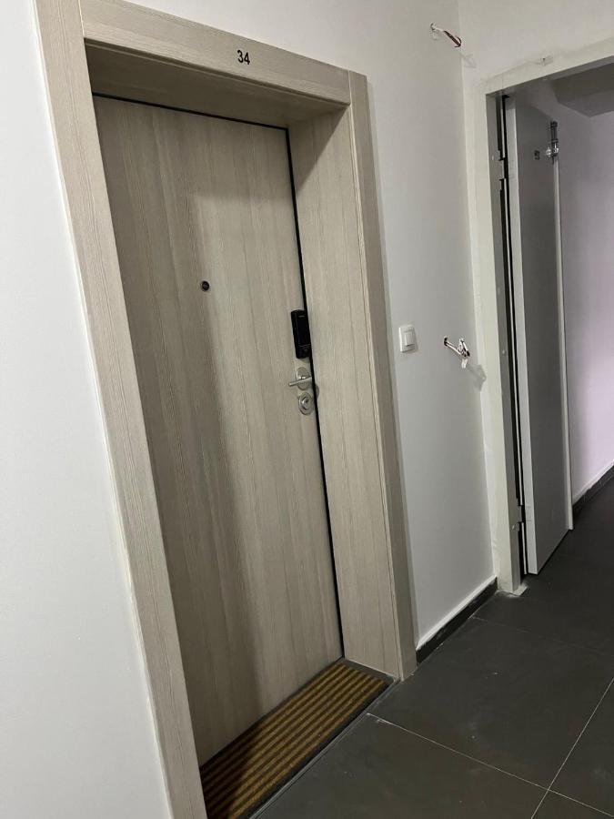 Porta Leks Apartment, Self Check-In, Own Parking Skopje Luaran gambar