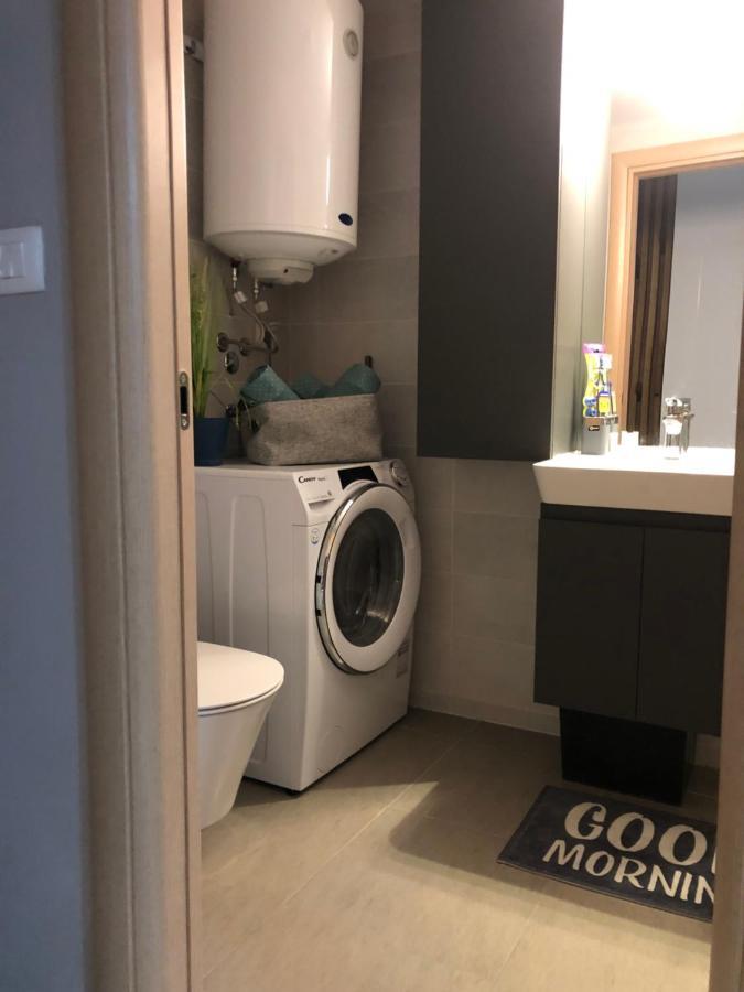 Porta Leks Apartment, Self Check-In, Own Parking Skopje Luaran gambar